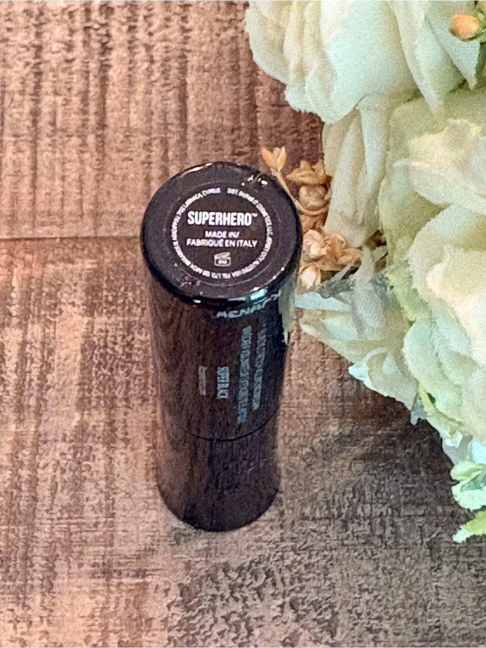 New IT COSMETICS Superhero ELASTIC STRETCH Volumizing MASCARA in SUPER BLACK!